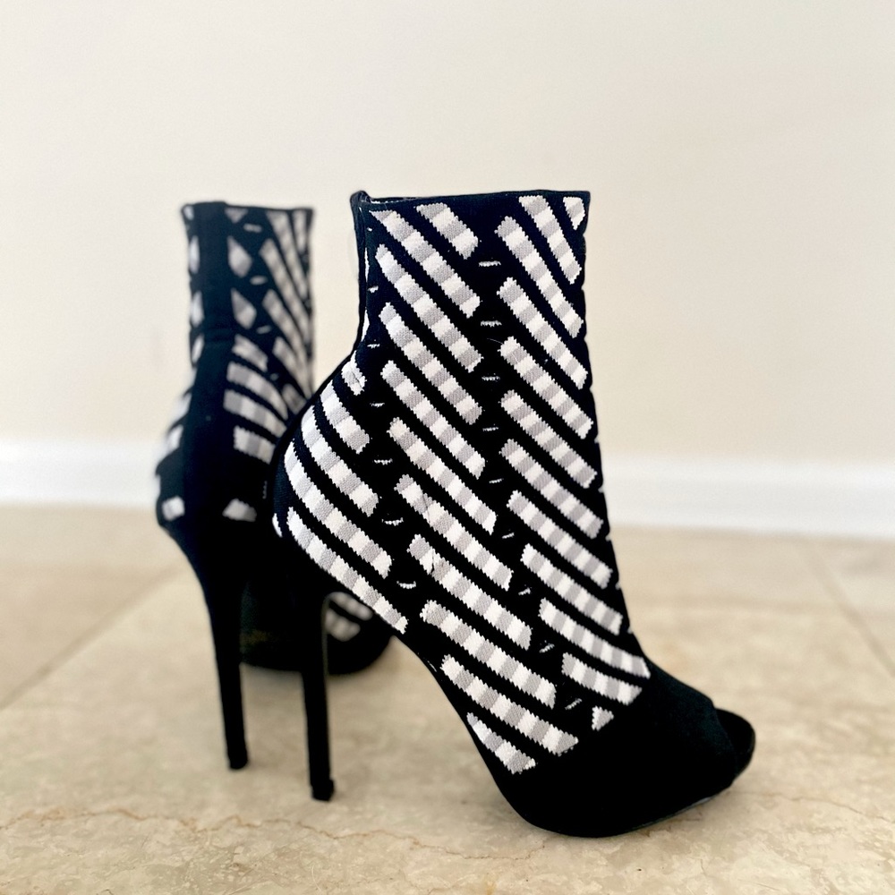 Shoe Dazzle